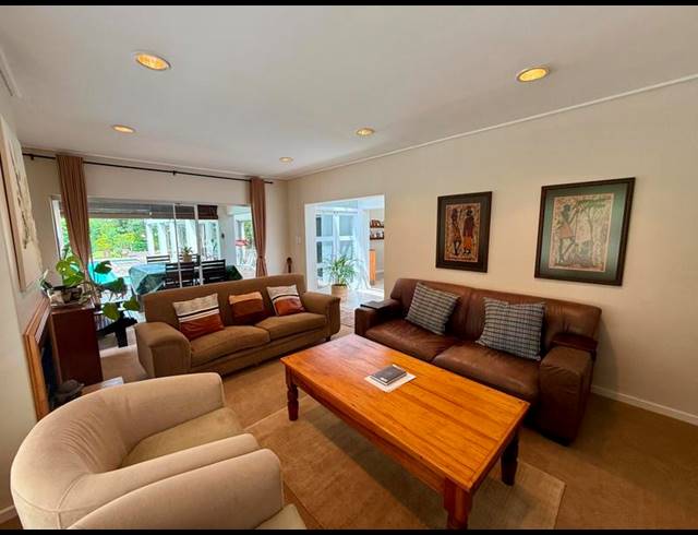 5 BEDROOM HOUSE FOR SALE IN FERNCLIFFE